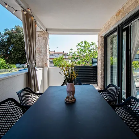 Casa Bella In Barbariga, Istria * Peroj